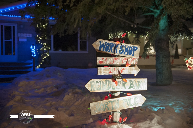 edmonton christmas traditions photographers, candy cane lane edmonton (17)