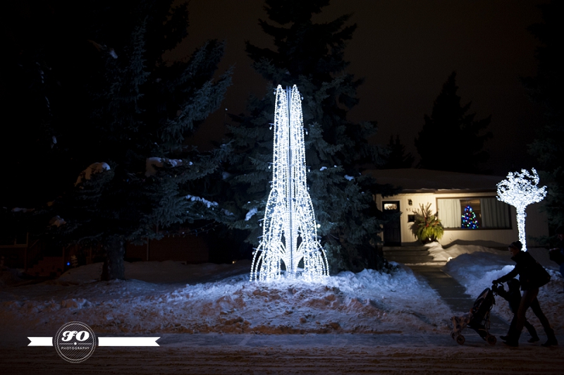 edmonton christmas traditions photographers, candy cane lane edmonton (7)