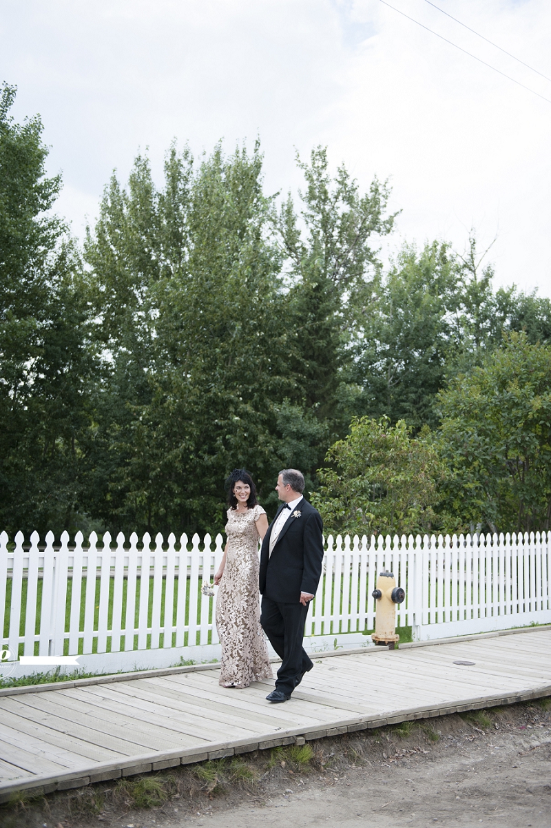 edmonton wedding photographers, fort edmonton park wedding photographers, gold tadashi shoji wedding dress (14)