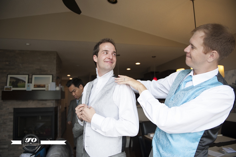 edmonton wedding photographers, university of alberta, whyte avenue church, baby blue ray ban sunglasses, grey baby blue wedding (6)
