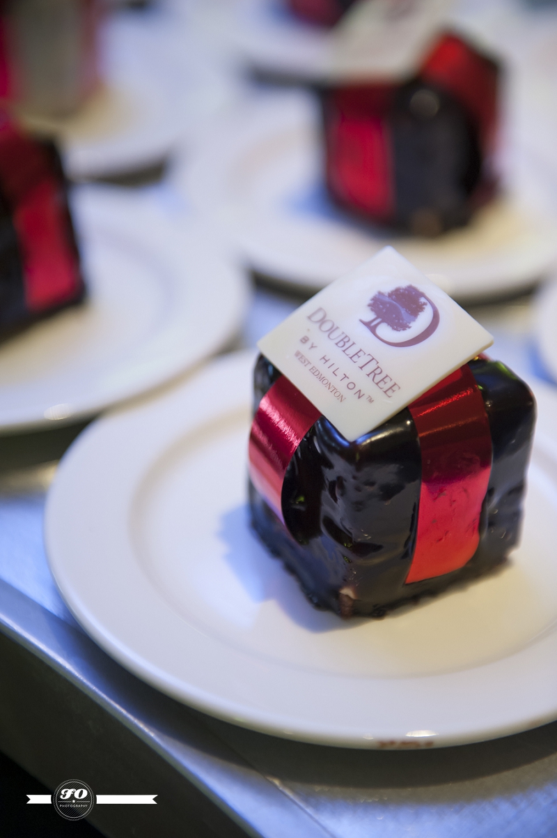 fophotography, edmonton wedding photographers, doubletree by hilton west edmonton (19)