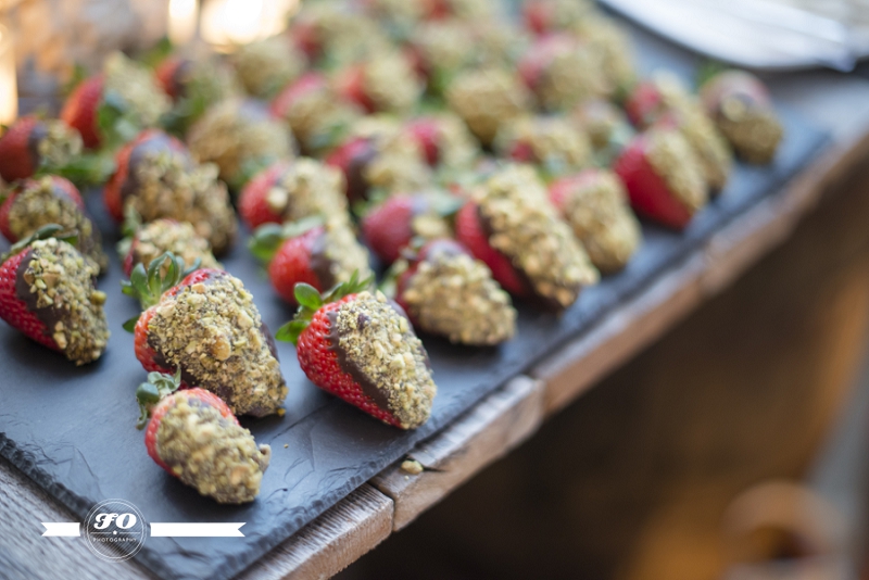 fophotography, edmonton wedding photographers, edmonton event photographers, d'elle event and design, culina family, iconoclast koffiehuis, tickled floral (21)