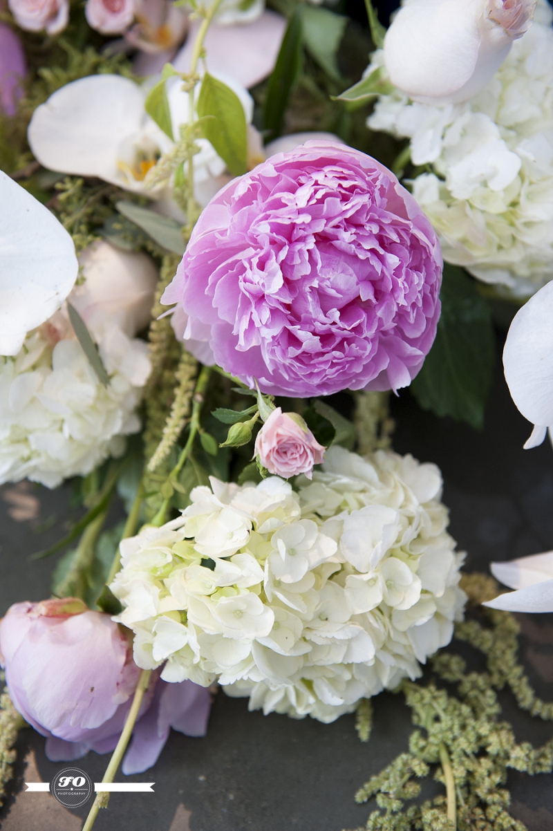 edmonton wedding photographers, tickled floral, finola taylor weddings, art gallery of alberta (3)