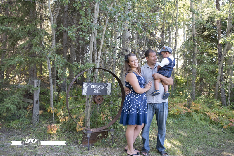 Countryside home family portraits | Hunter, Mary & Chris