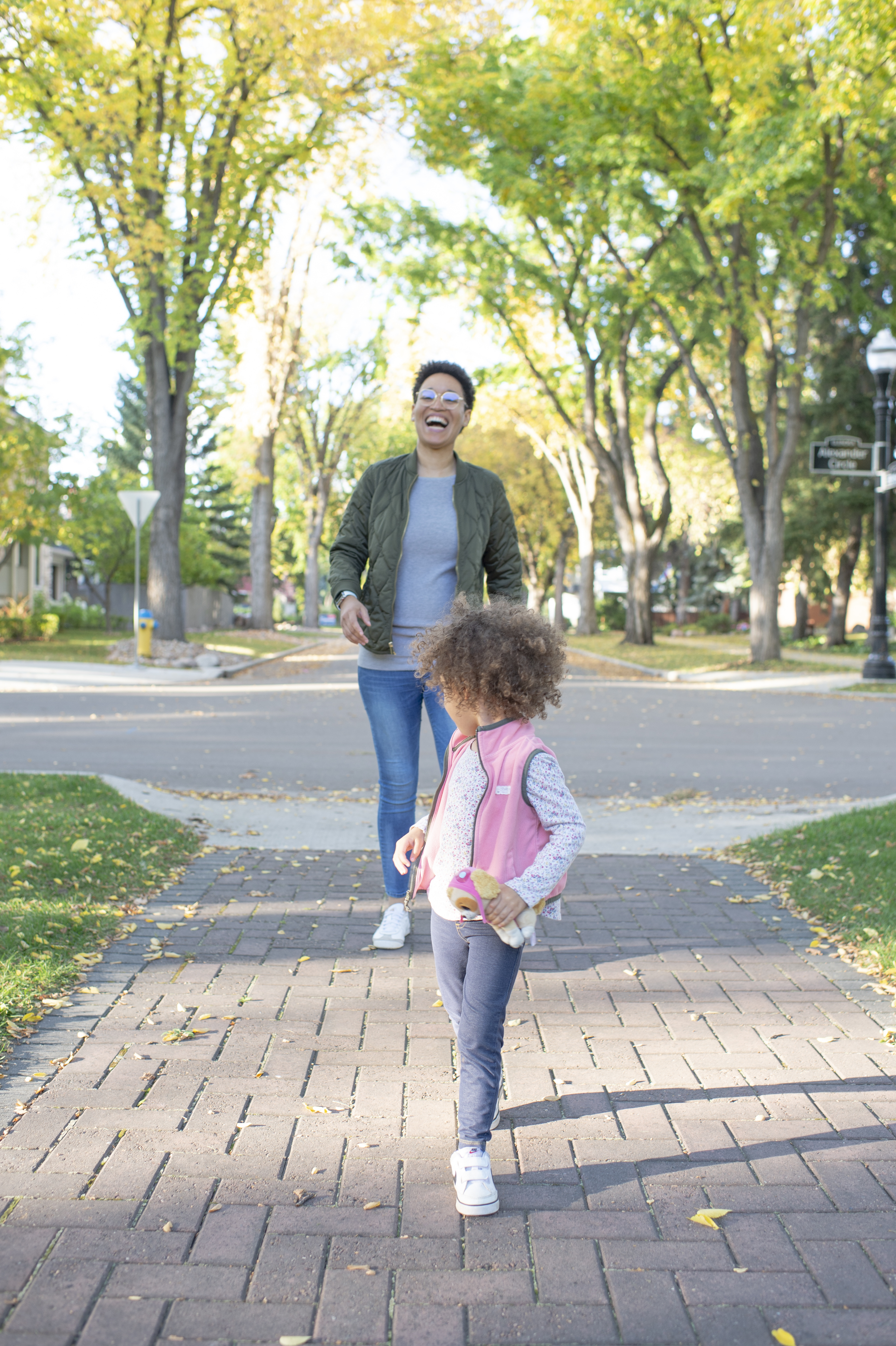 alexander circle mom amd daughter portraits, edmonton portrait photographer, images by FO Photography (2)