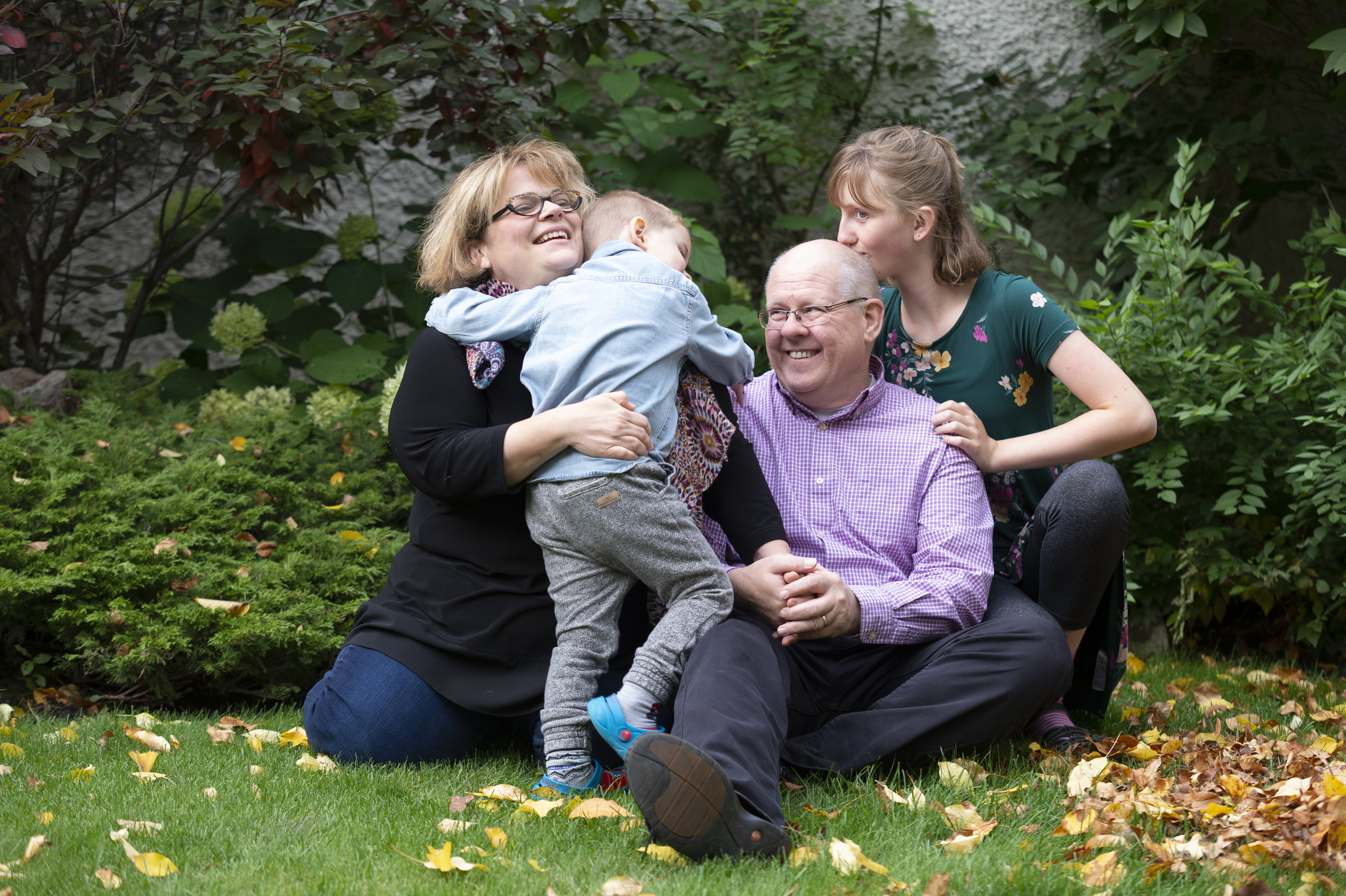 christ church edmonton fall family portraits, images by fo photography,edmonton fall photos, edmonton portriat photographer (12)