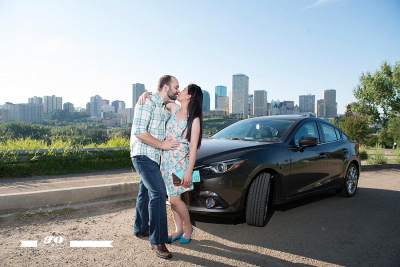 Edmonton Engagement Photographers | Edmonton Skyline & Hawrelak Park