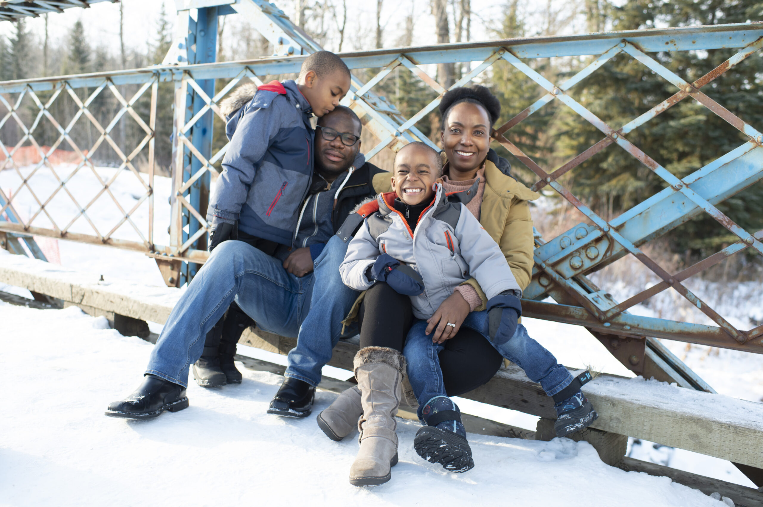 MacTaggart Sanctuary Edmonton Winter Family Portraits